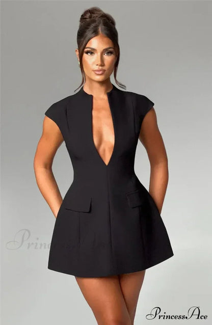 Black Deep Neck Charming Short Sleeve Mini Dress