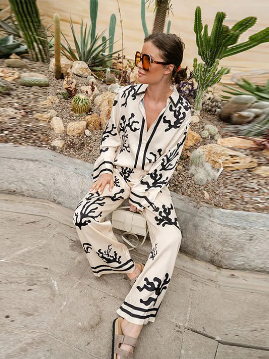 Light and Comfortable Satin Unique Print Elastic Waist Pocketed Wide Leg Pants
