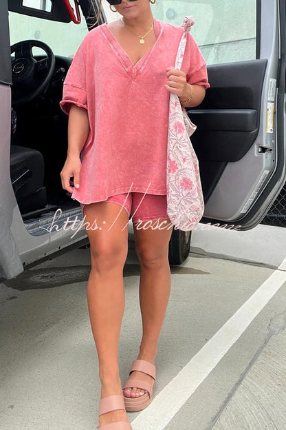 Serena Cotton Blend Oversized T-shirt and Cropped Stretch Cycling Pants