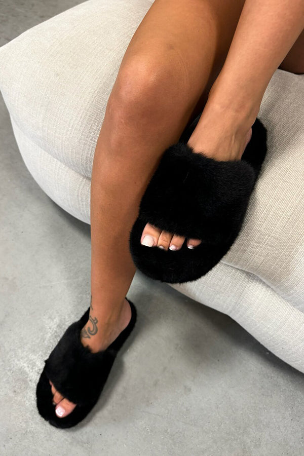 Thick Sole Juwai Plush Slippers