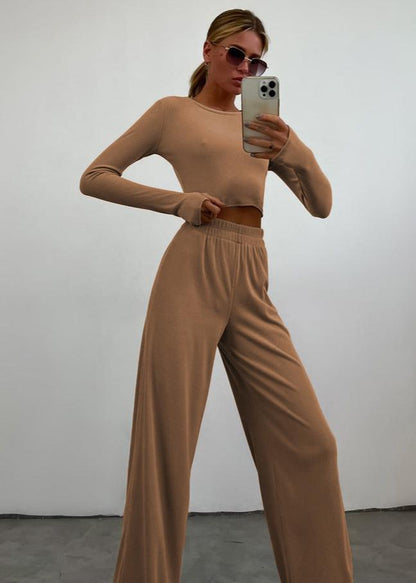 Bold Elegance - Crop Top and Wide-leg Pants Set