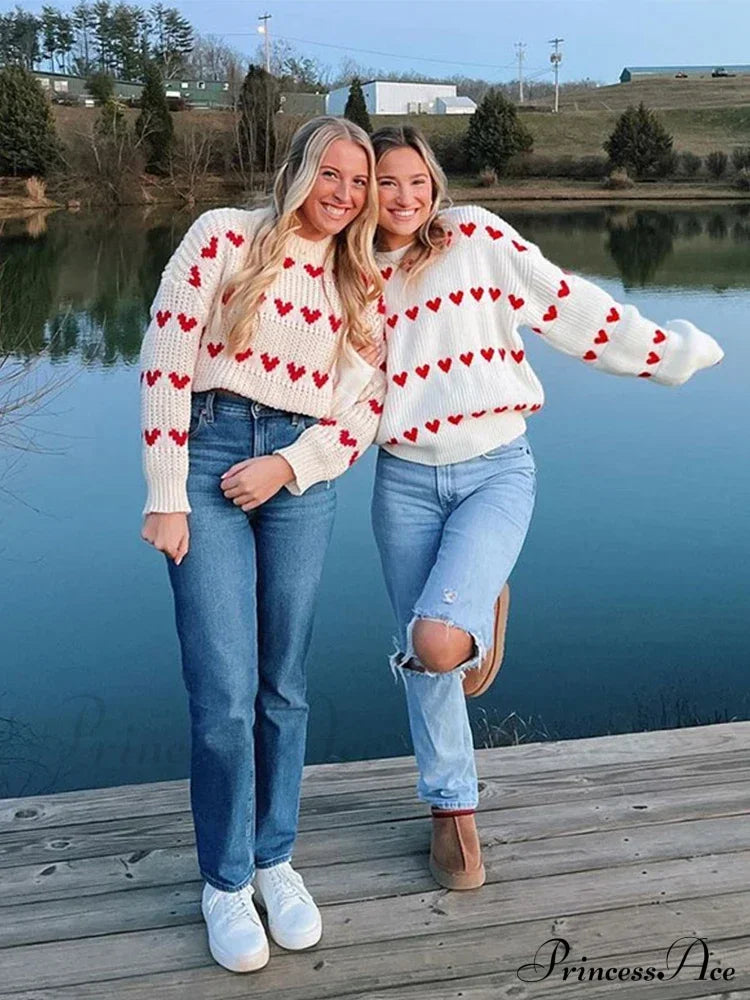 Cozy Heart Print Loose O-neck Long Sleeve Stylish Warm Sweater