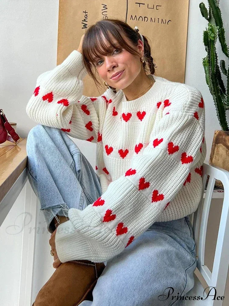 Cozy Heart Print Loose O-neck Long Sleeve Stylish Warm Sweater
