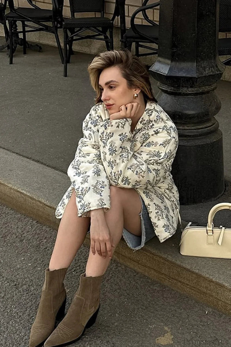 Versatile Printed V-neck Drawstring Padded Coat