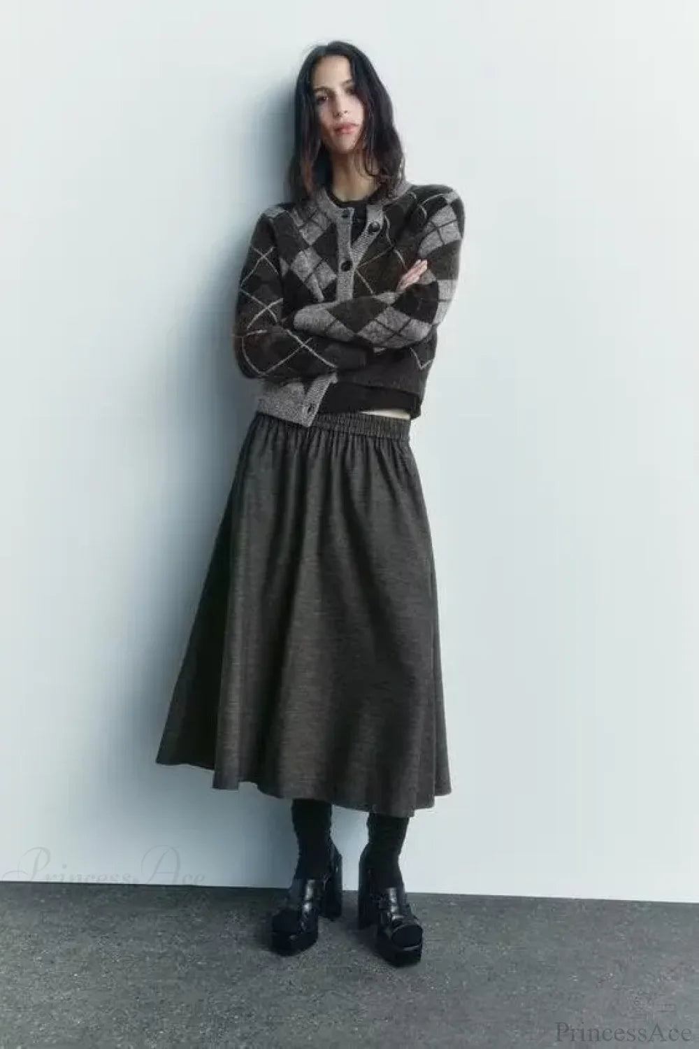 Comfortable Diamond Pattern Round Neck Cardigan