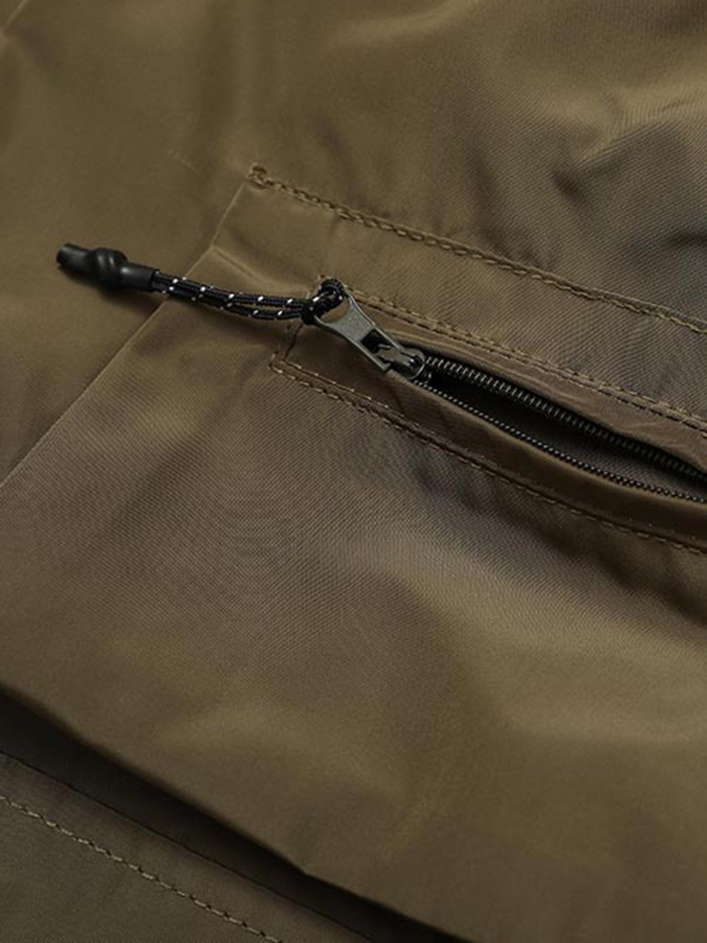 Multi-pocket Patchwork Cargo Shorts