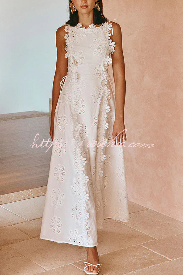 Mairi Embroidery Hollow Fabric Delicate Flower Trim Side Lace-up Maxi Dress