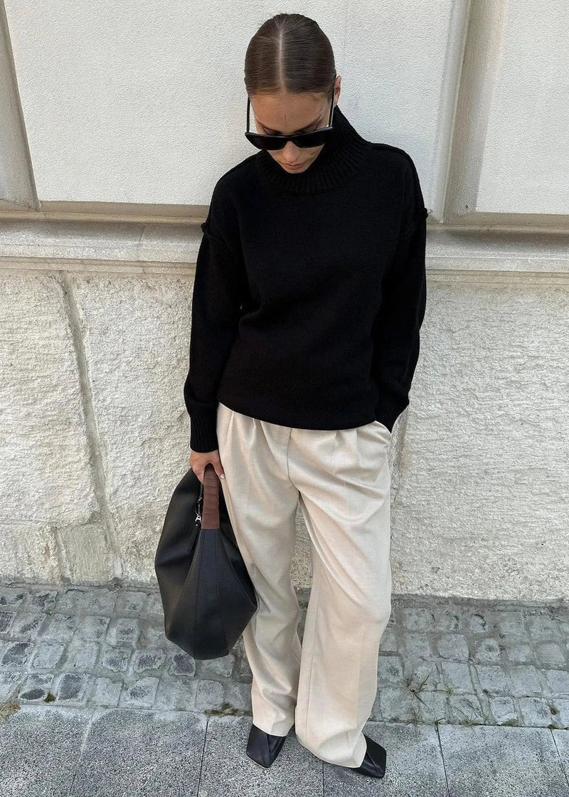 Modern Cozy Turtleneck Sweater - Timeless Comfort and Design