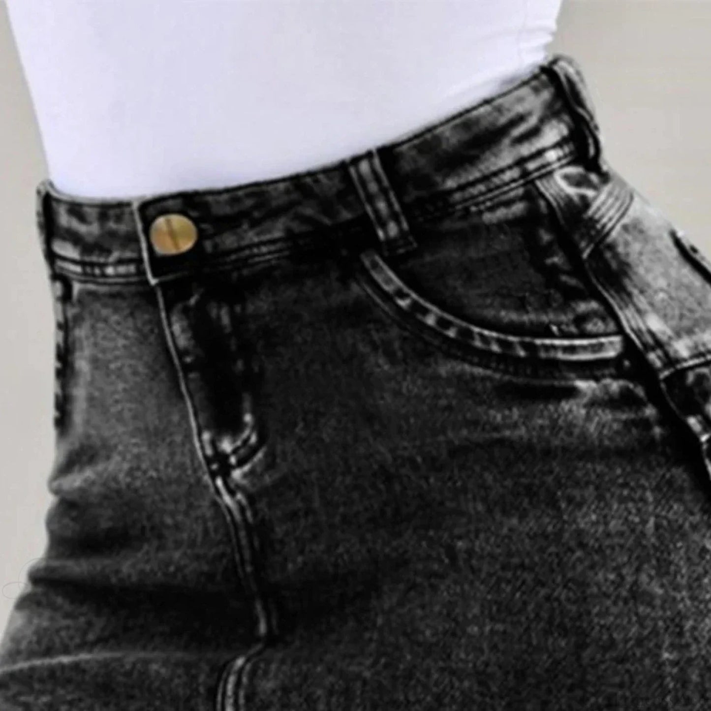 Frayed Hem Holiday Denim Skirt
