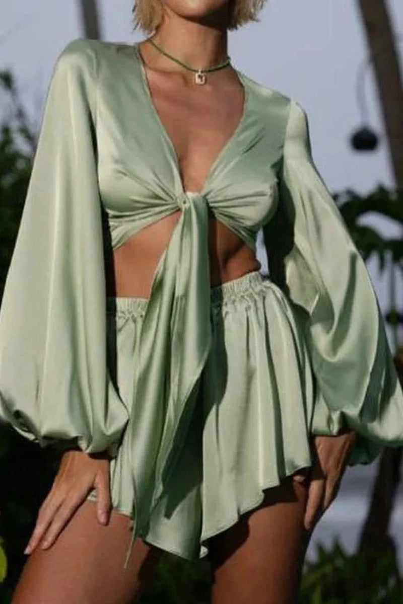 Front Tie Low Cut Full Sleeve Crop Top Flow Shorts Two Pieces Set