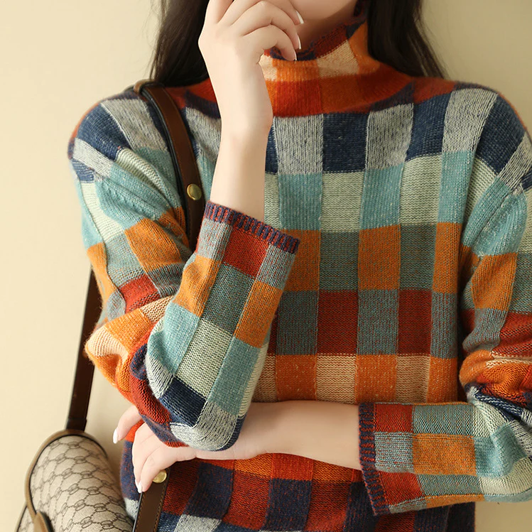 Elegantly Designed Pullover