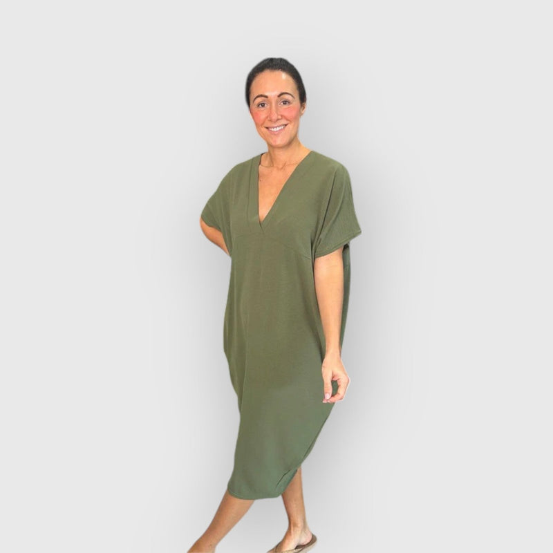 Danielle - Flowy Short Sleeve Midi Dress