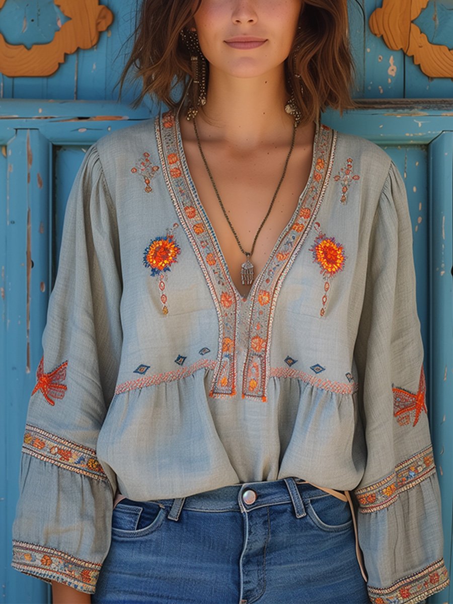 Kaitlyn | ’s Summer Embroidered Blouse