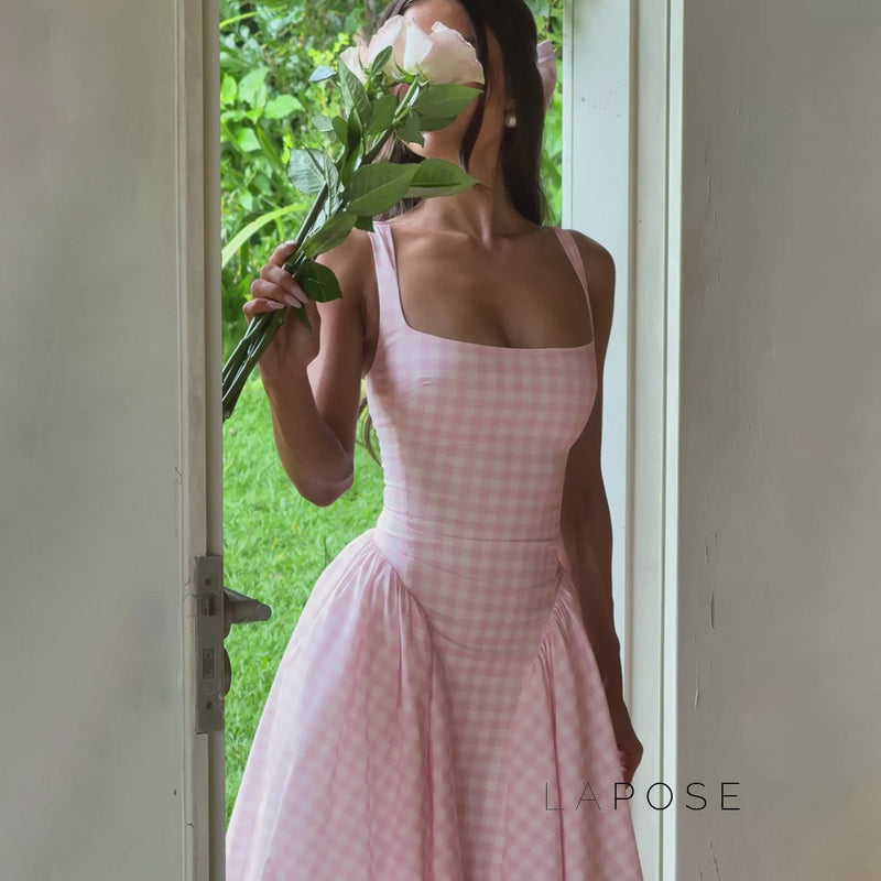 Adalae Plaid Backless Midi Dress