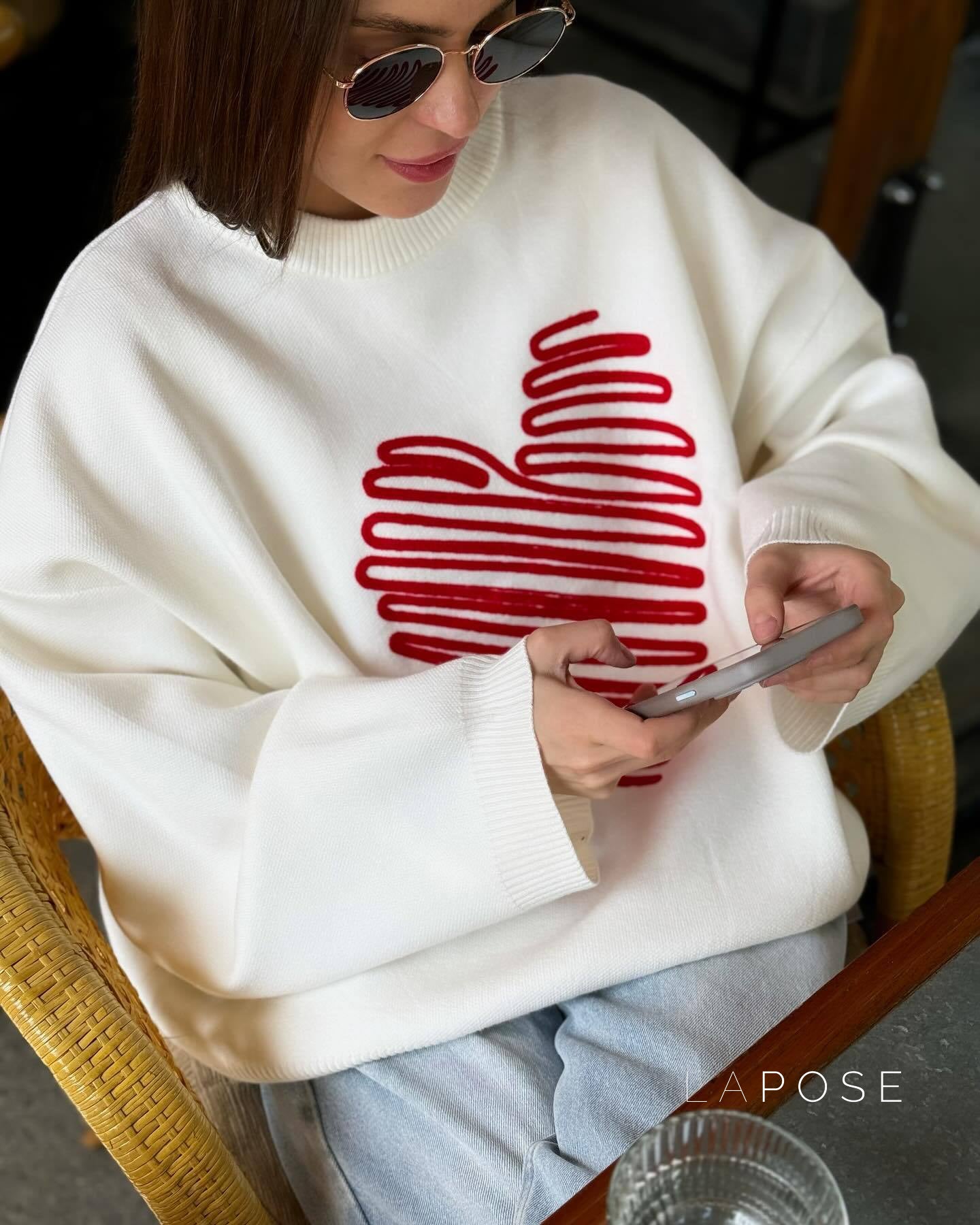 Makenzie Loose Heart Pullover Sweater