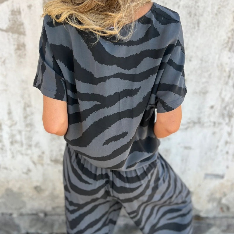 Evelina | Zebra Print V-neck Top and Pants